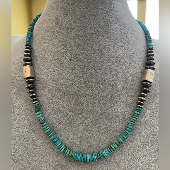 Meet your Posher, Donni - Picture 15 of 16